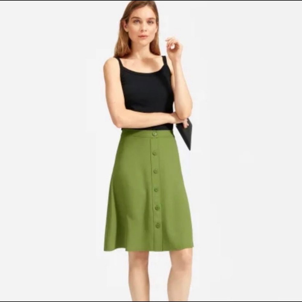 NWT Everlane Japanese Goweave
Swing Skirt Button Fig Leaf Green